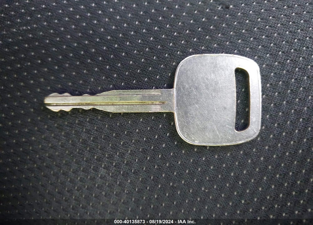 2000 TOYOTA CELICA GT VIN: JTDDR32TXY0011700