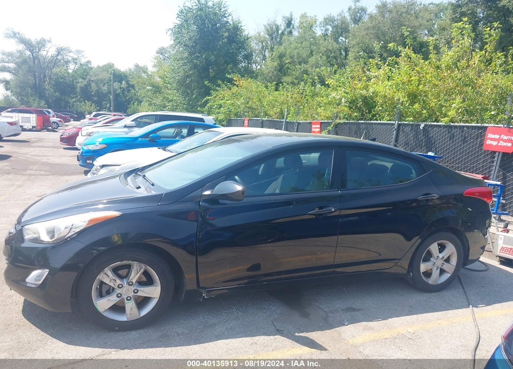 2013 HYUNDAI ELANTRA GLS VIN: KMHDH4AE8DU007106