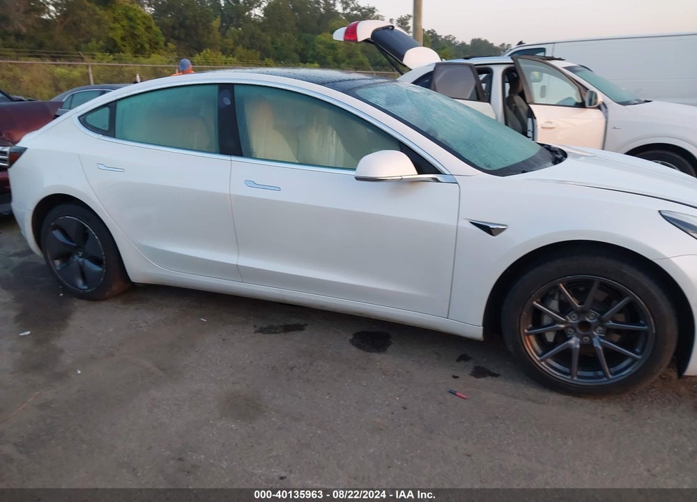 2020 TESLA MODEL 3 STANDARD RANGE PLUS REAR-WHEEL DRIVE/STANDARD RANGE REAR-WHEEL DRIVE VIN: 5YJ3E1EA2LF615211