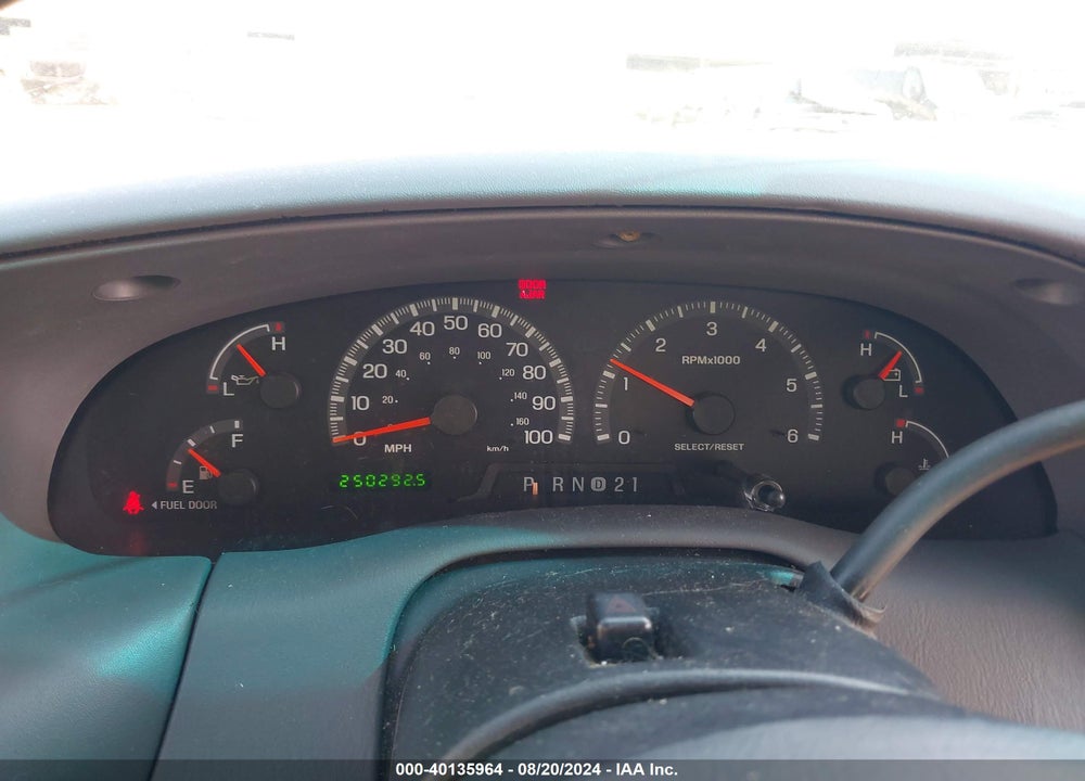 2000 FORD F-150 WORK SERIES/XL/XLT VIN: 1FTZX1720YKA57203