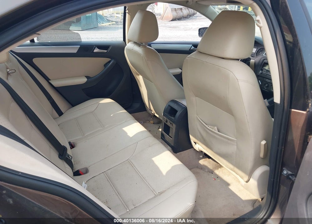 2013 VOLKSWAGEN JETTA 2.5L SE VIN: 3VWBP7AJ3DM427175