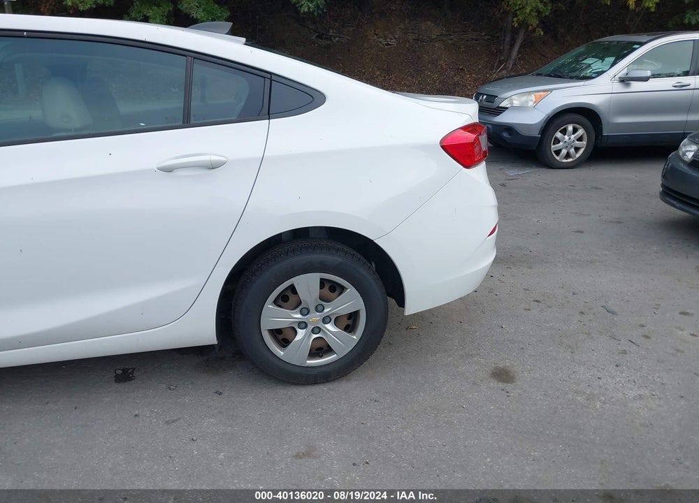 2018 CHEVROLET CRUZE LS AUTO VIN: 1G1BC5SM3J7213507