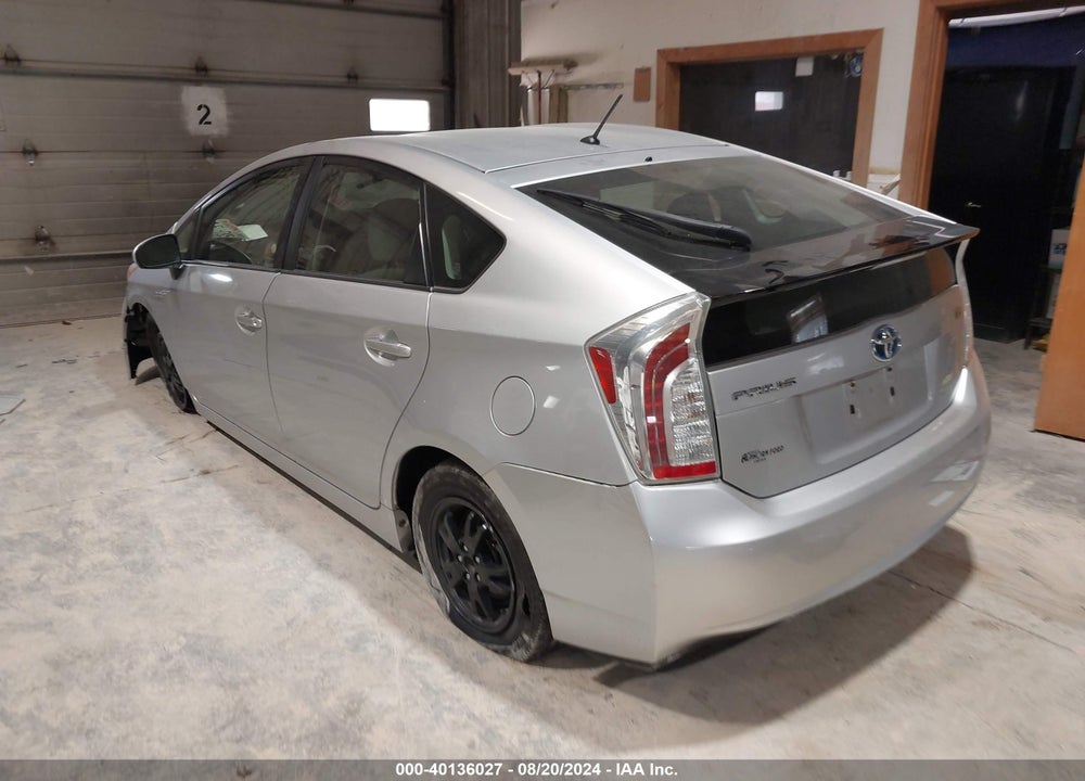 2013 TOYOTA PRIUS TWO VIN: JTDKN3DU2D5627056