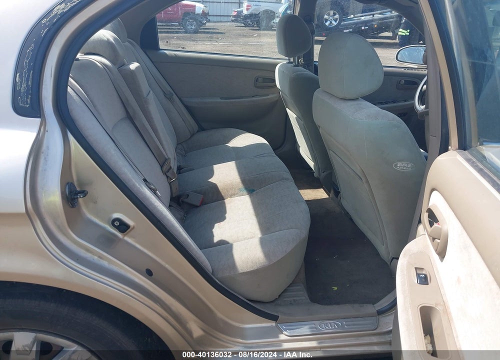 2004 KIA OPTIMA EX/LX VIN: KNAGD126545350868