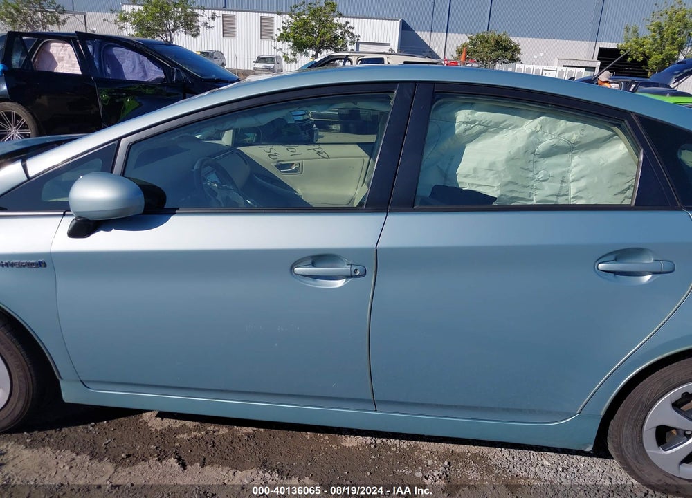 2015 TOYOTA PRIUS VIN: JTDKN3DU4F1907586