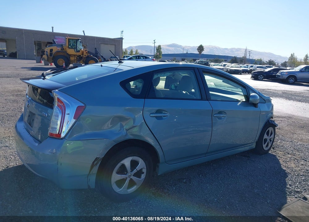 2015 TOYOTA PRIUS VIN: JTDKN3DU4F1907586