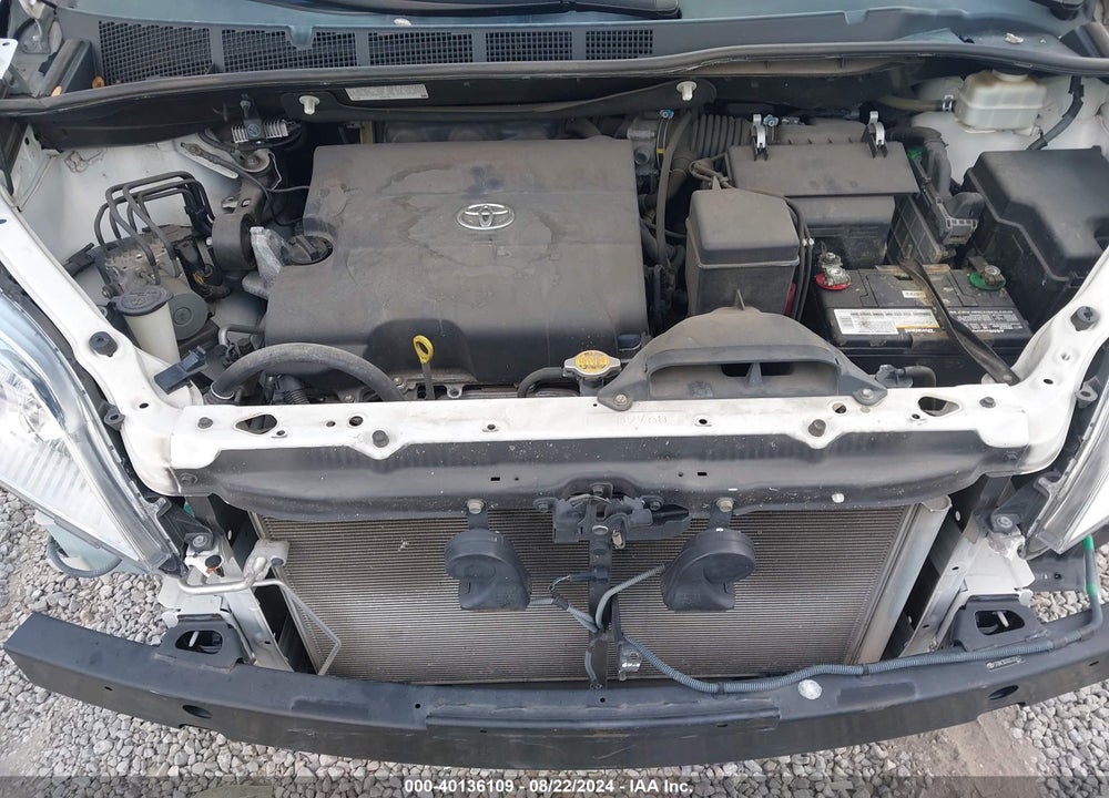 2013 TOYOTA SIENNA LE V6 8 PASSENGER VIN: 5TDKK3DC6DS320421