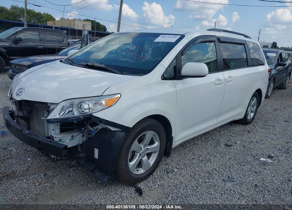 2013 TOYOTA SIENNA LE V6 8 PASSENGER VIN: 5TDKK3DC6DS320421