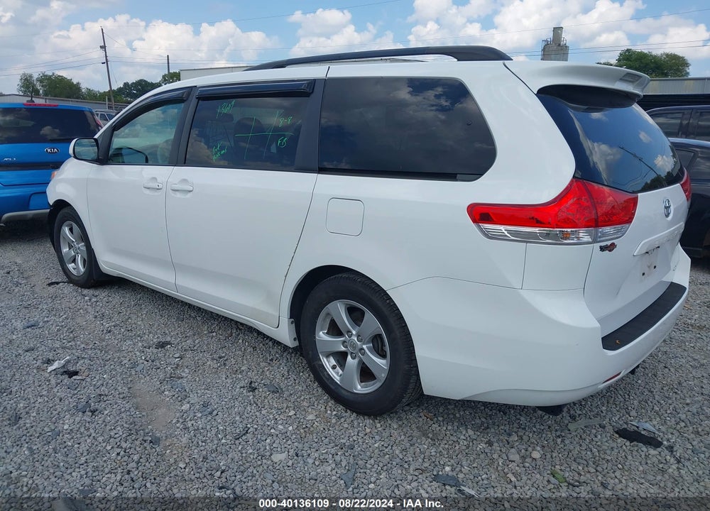 2013 TOYOTA SIENNA LE V6 8 PASSENGER VIN: 5TDKK3DC6DS320421
