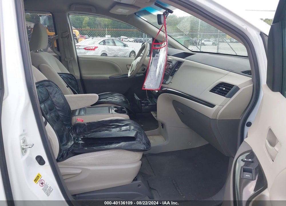 2013 TOYOTA SIENNA LE V6 8 PASSENGER VIN: 5TDKK3DC6DS320421