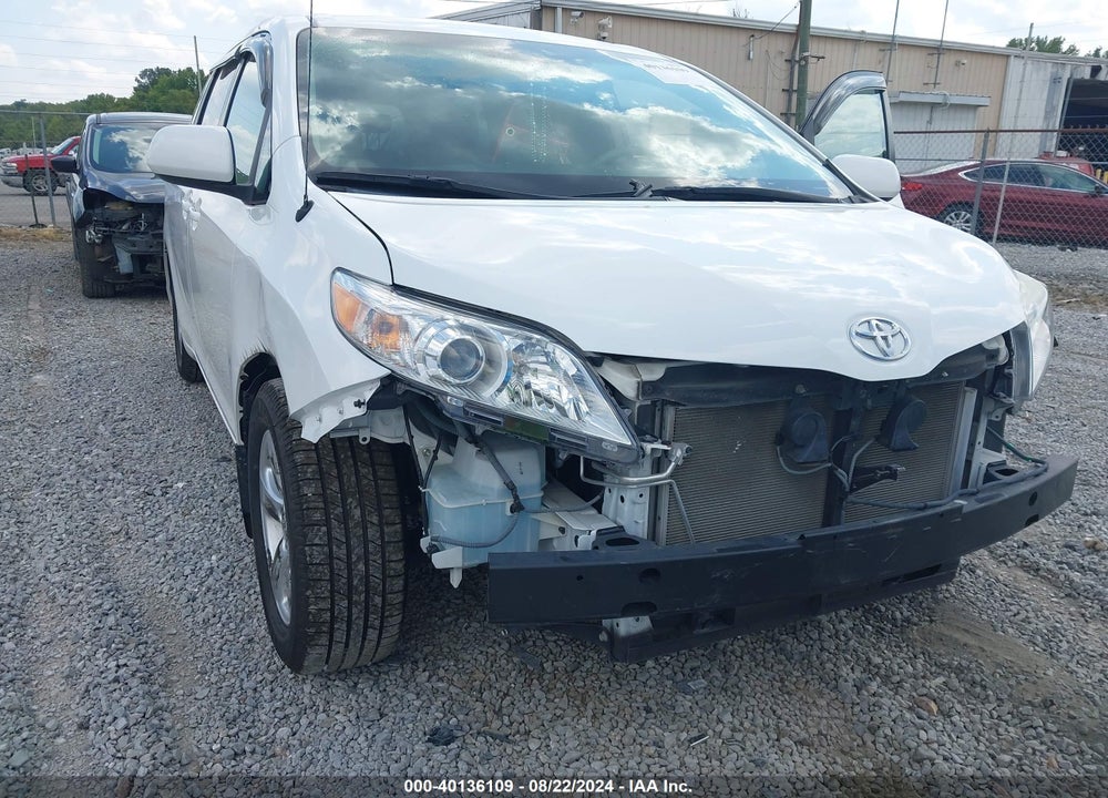 2013 TOYOTA SIENNA LE V6 8 PASSENGER VIN: 5TDKK3DC6DS320421