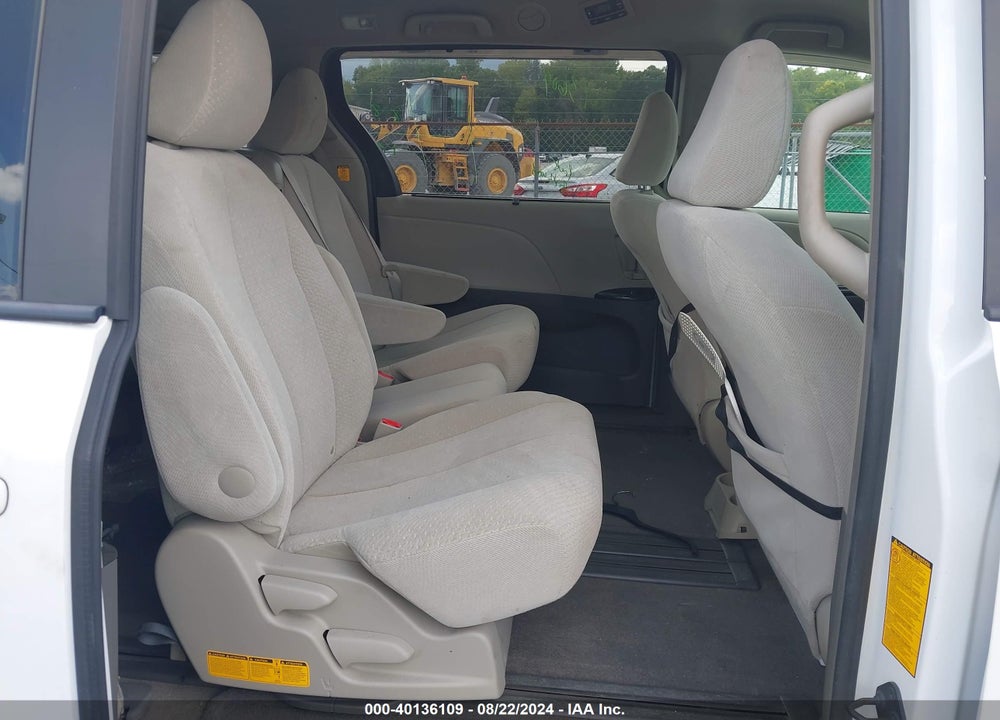 2013 TOYOTA SIENNA LE V6 8 PASSENGER VIN: 5TDKK3DC6DS320421