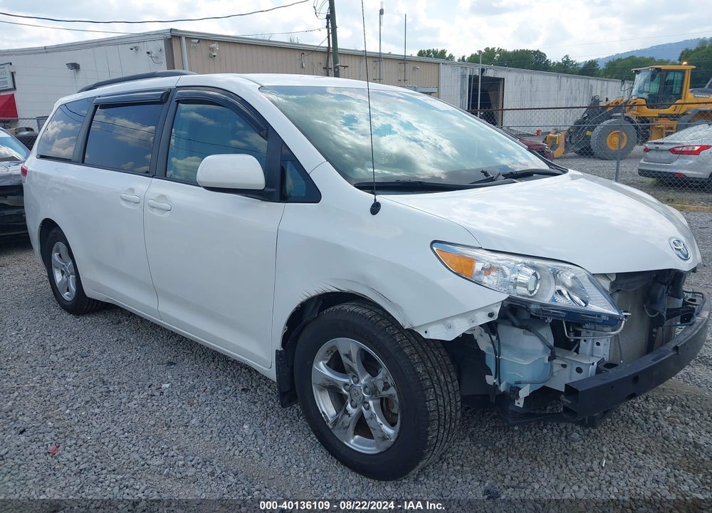 2013 TOYOTA SIENNA LE V6 8 PASSENGER VIN: 5TDKK3DC6DS320421