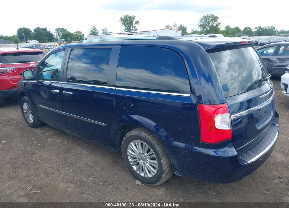2015 CHRYSLER TOWN & COUNTRY LIMITED PLATINUM VIN: 2C4RC1GG1FR579179