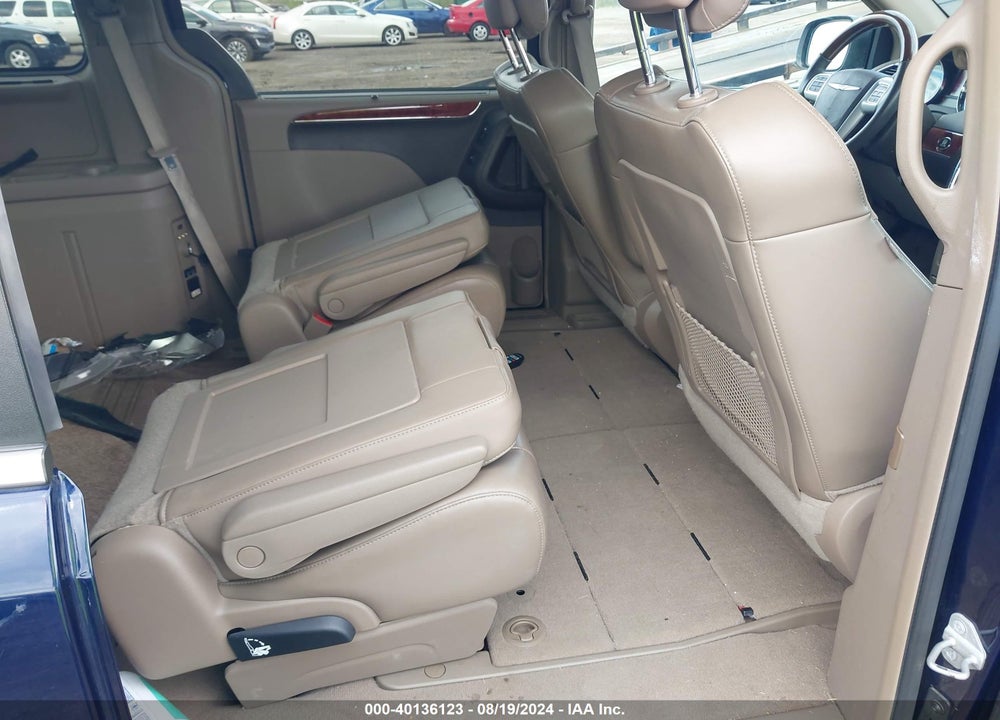 2015 CHRYSLER TOWN & COUNTRY LIMITED PLATINUM VIN: 2C4RC1GG1FR579179