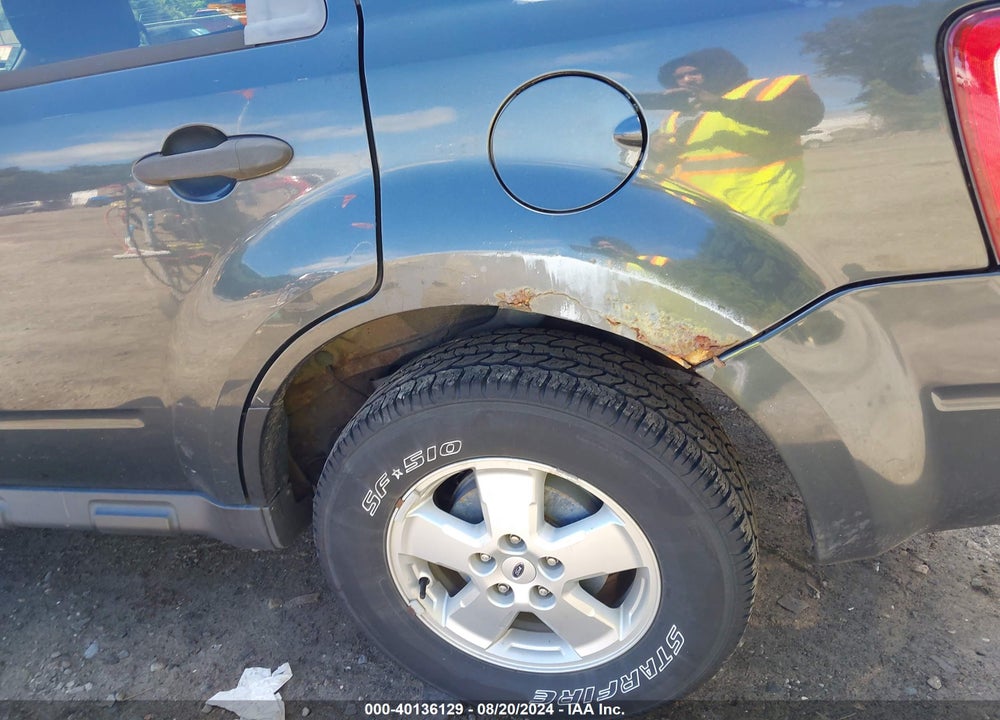 2008 FORD ESCAPE XLT VIN: 1FMCU93Z18KE00483