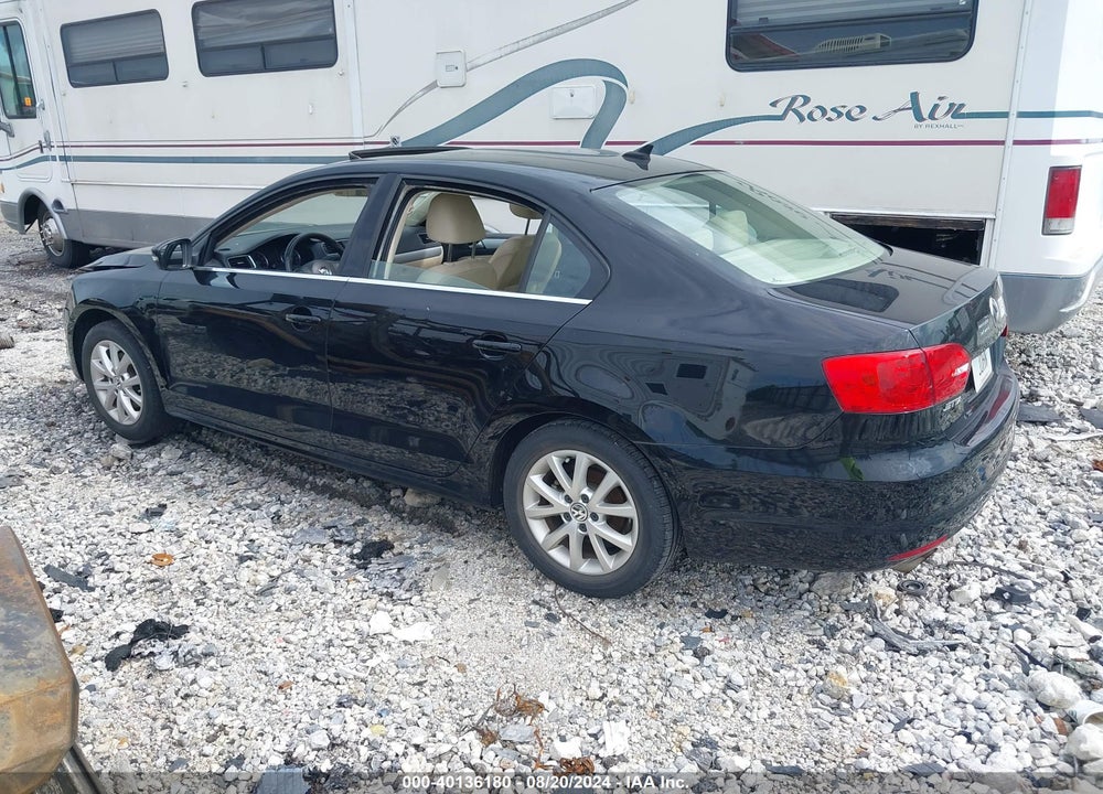 2014 VOLKSWAGEN JETTA 1.8T SE VIN: 3VWD17AJ4EM373283