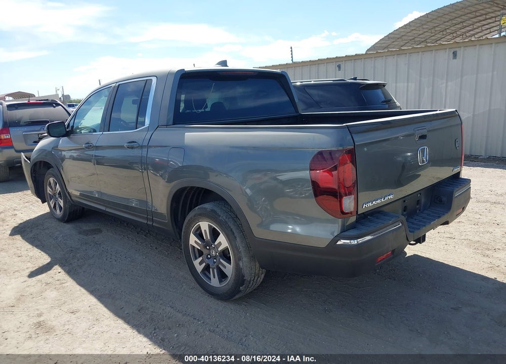 2017 HONDA RIDGELINE RTL-T VIN: 5FPYK3F62HB017526