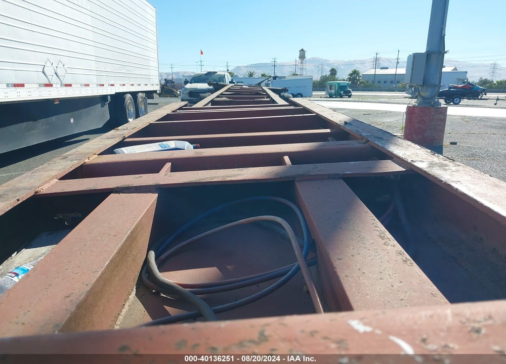 1993 STRICK FLATBED VIN: 1NNZF4527CM055986