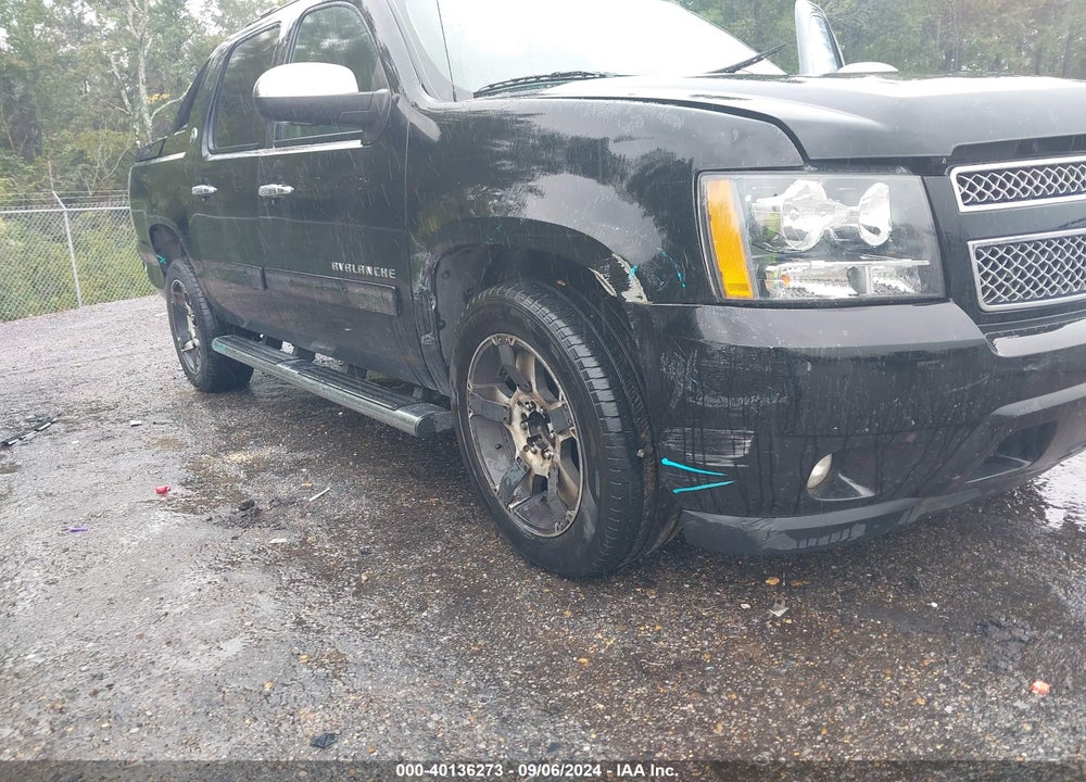 2013 CHEVROLET AVALANCHE LT VIN: 3GNMCFE04DG374155