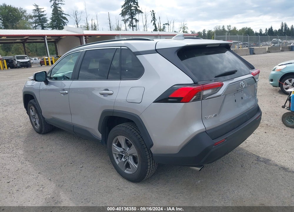 2022 TOYOTA RAV4 XLE VIN: 2T3P1RFV5NC263267