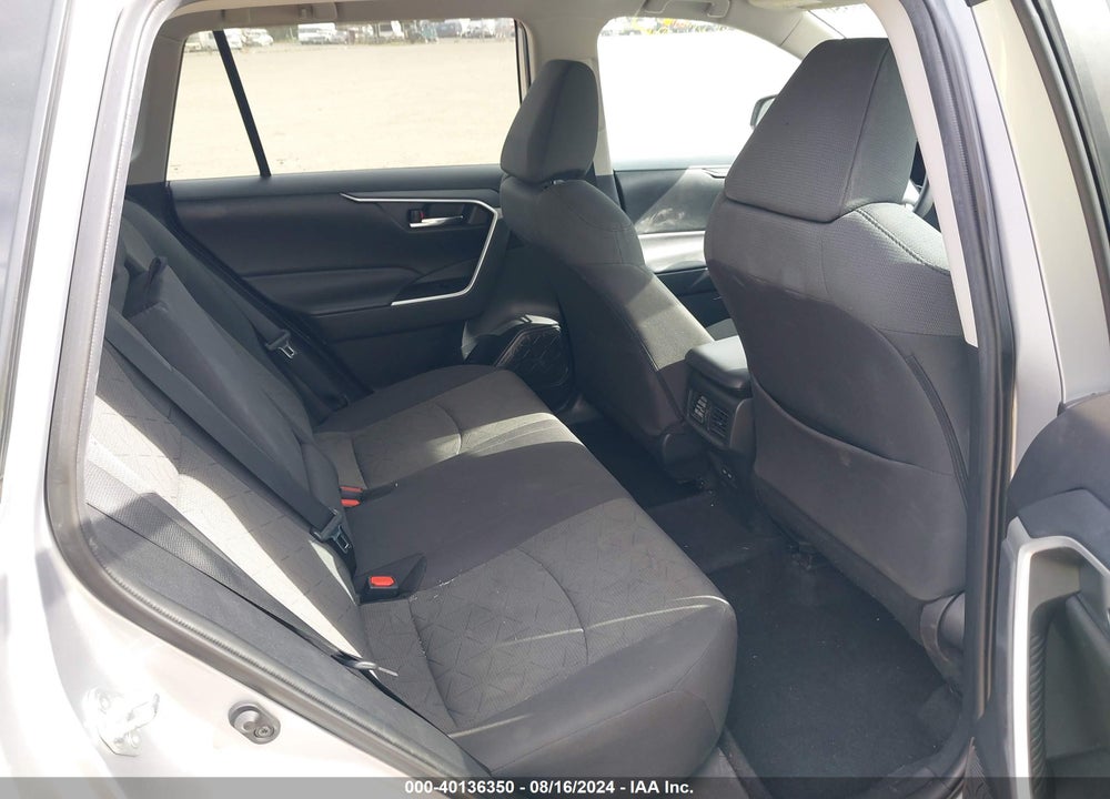 2022 TOYOTA RAV4 XLE VIN: 2T3P1RFV5NC263267