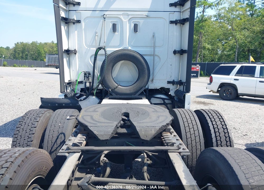 2018 FREIGHTLINER NEW CASCADIA 126 VIN: 3AKJHHDRXJSJC6993