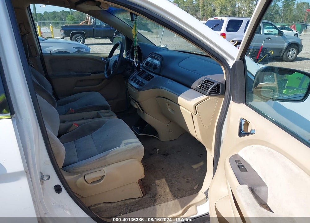 2008 HONDA ODYSSEY LX VIN: 5FNRL382X8B006357