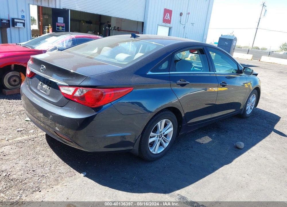 2013 HYUNDAI SONATA GLS VIN: 5NPEB4AC5DH783910