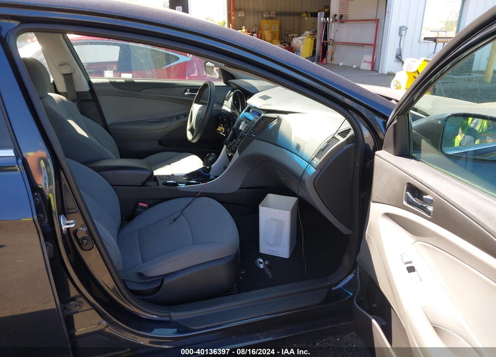 2013 HYUNDAI SONATA GLS VIN: 5NPEB4AC5DH783910