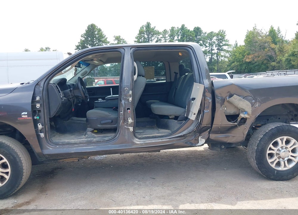 2016 RAM 2500 TRADESMAN VIN: 3C6UR5CL2GG123533