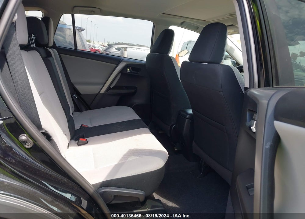 2017 TOYOTA RAV4 XLE VIN: 2T3WFREV0HW393541
