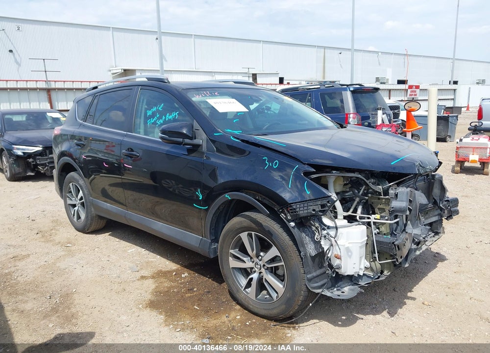 2017 TOYOTA RAV4 XLE VIN: 2T3WFREV0HW393541
