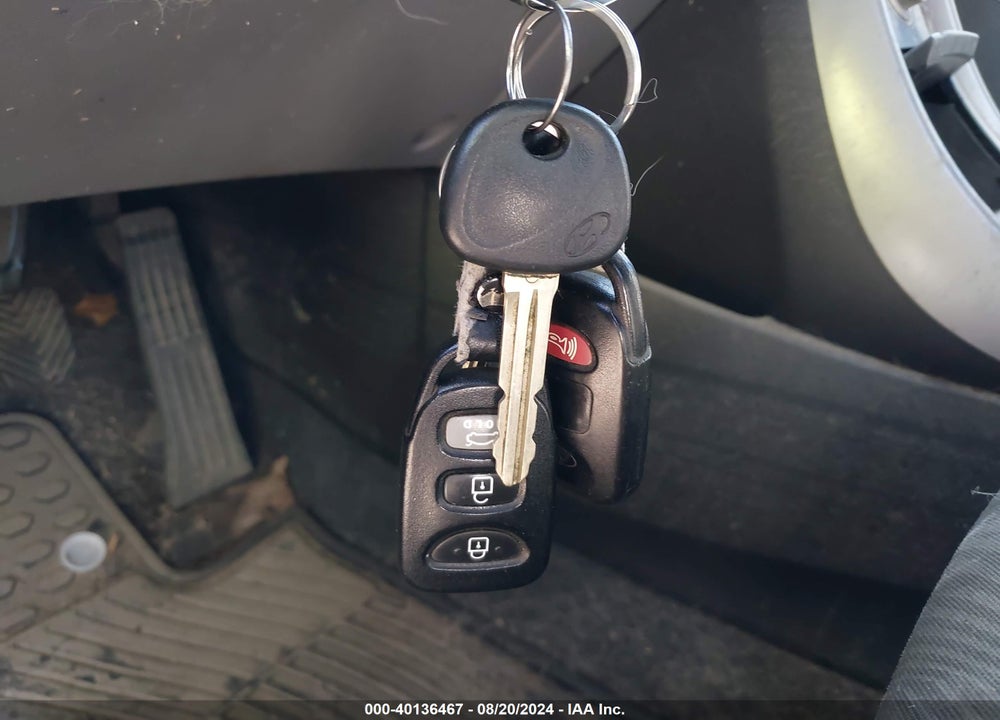 2013 HYUNDAI ELANTRA GLS VIN: KMHDH4AE3DU788424