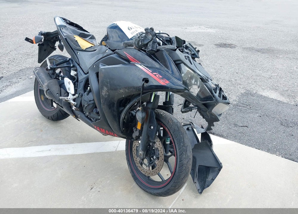 2015 YAMAHA YZFR3 VIN: MH3RH06Y7FK001304