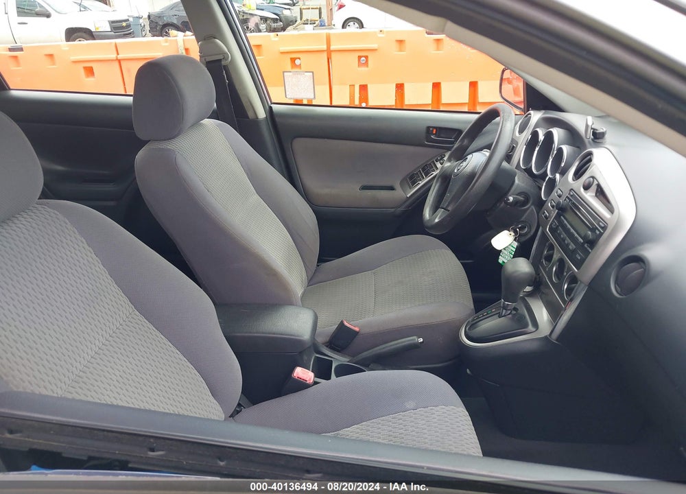 2005 TOYOTA MATRIX VIN: 2T1KR32E35C415075
