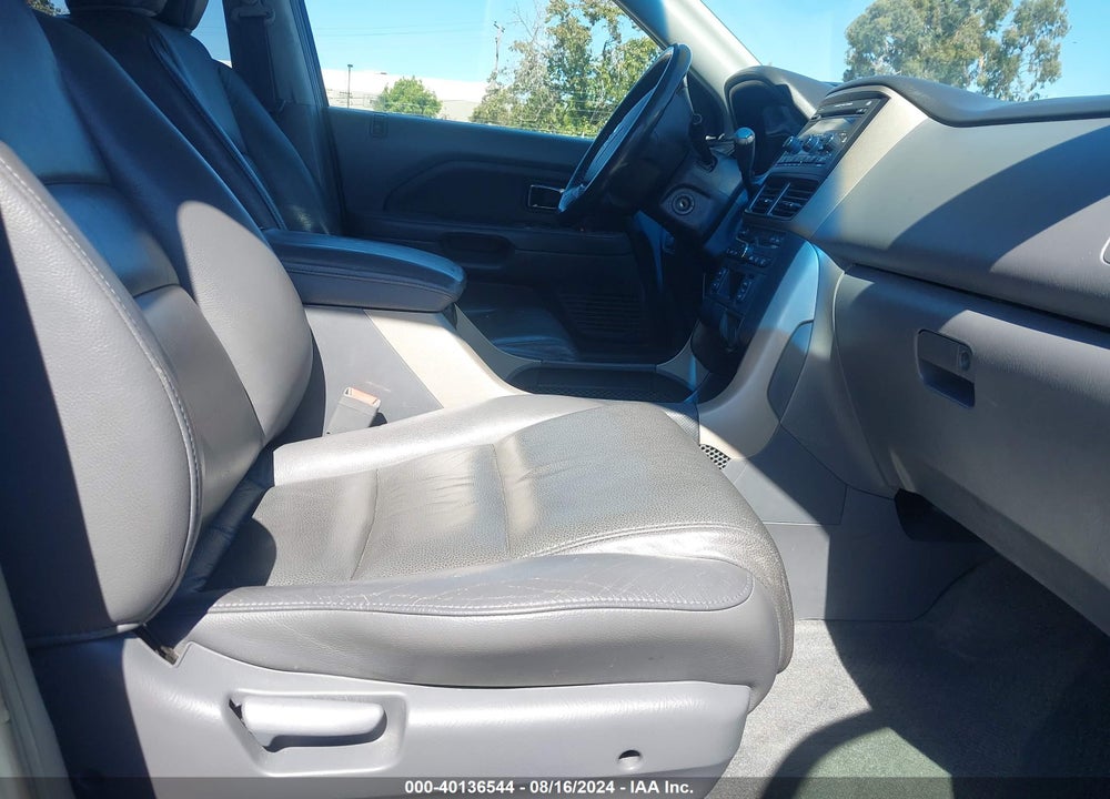 2007 HONDA PILOT EX-L VIN: 5FNYF28537B025953