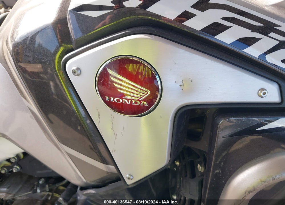 2019 HONDA CRF1000 A VIN: JH2SD044XKK300279