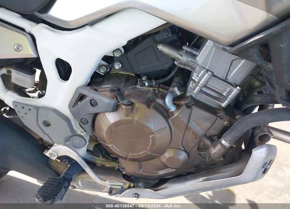 2019 HONDA CRF1000 A VIN: JH2SD044XKK300279