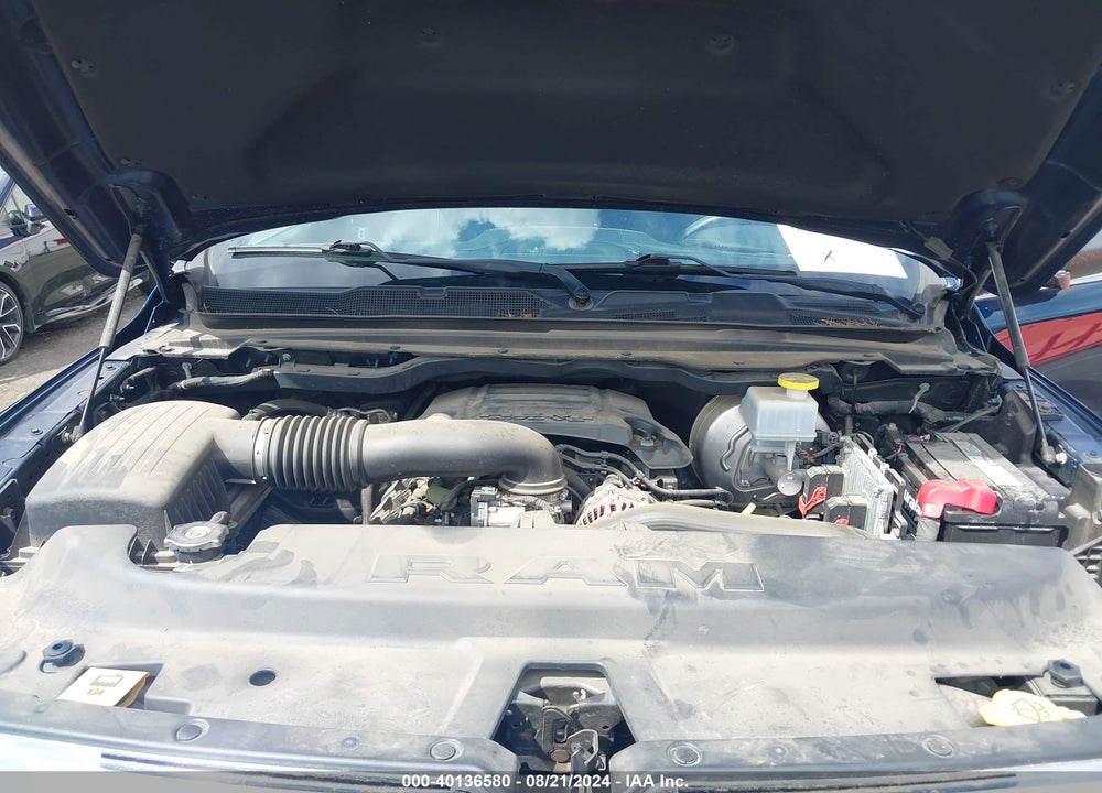 2019 RAM 1500 LIMITED 4X4 5'7 BOX VIN: 1C6SRFHT5KN782468