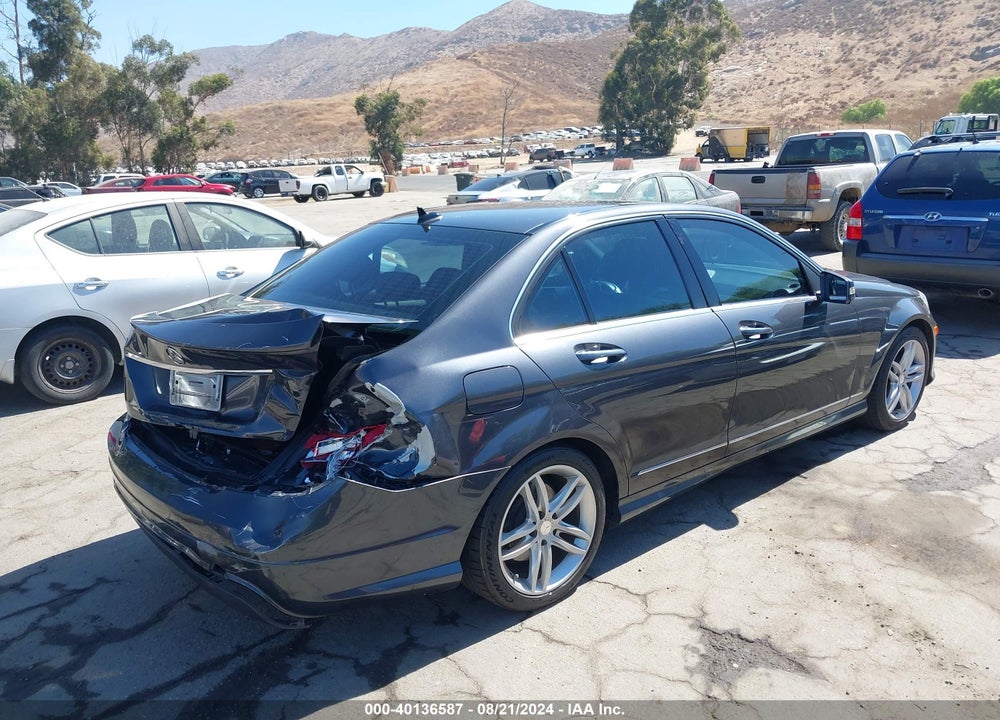 2013 MERCEDES-BENZ C 250 LUXURY/SPORT VIN: WDDGF4HBXDR274789
