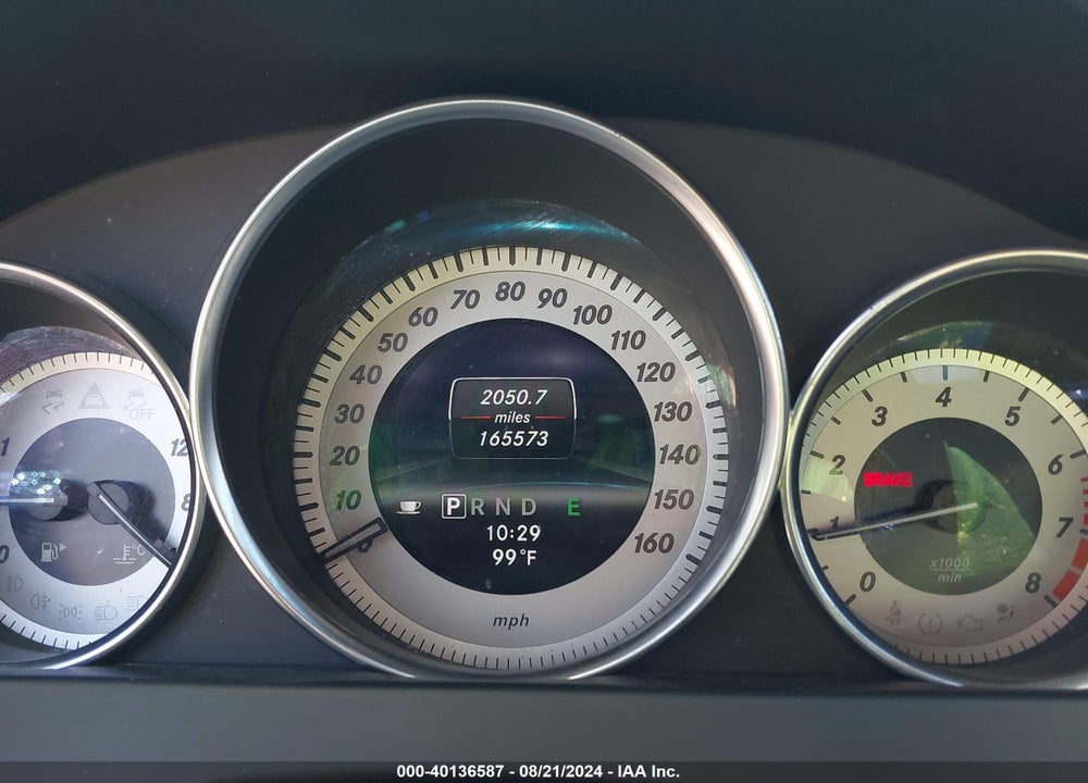 2013 MERCEDES-BENZ C 250 LUXURY/SPORT VIN: WDDGF4HBXDR274789