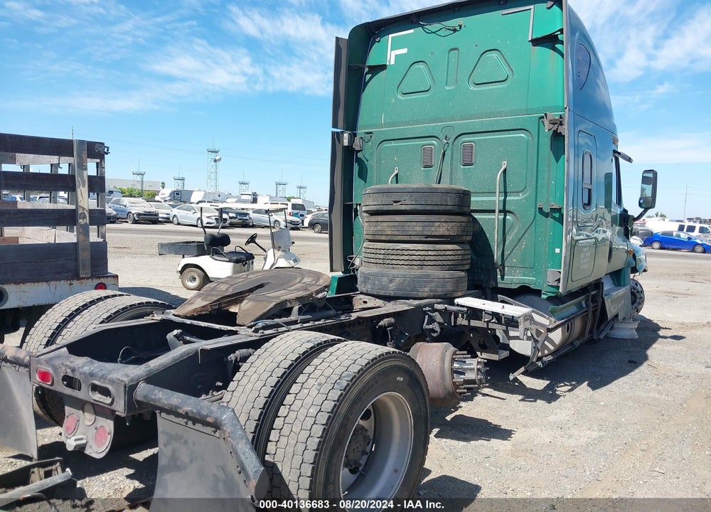 2014 FREIGHTLINER CASCADIA 125 VIN: 1FUJGLBG1ELFM4570