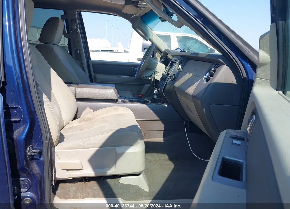 2010 FORD EXPEDITION XLT VIN: 1FMJU1F52AEA71072