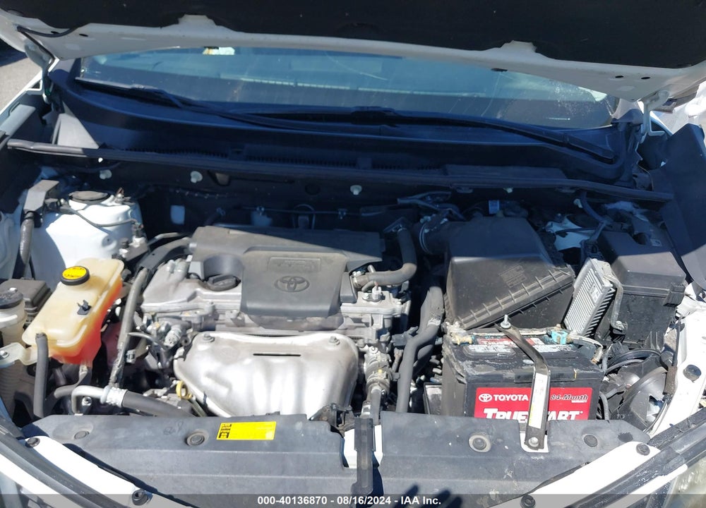 2015 TOYOTA RAV4 XLE VIN: 2T3WFREVXFW164426
