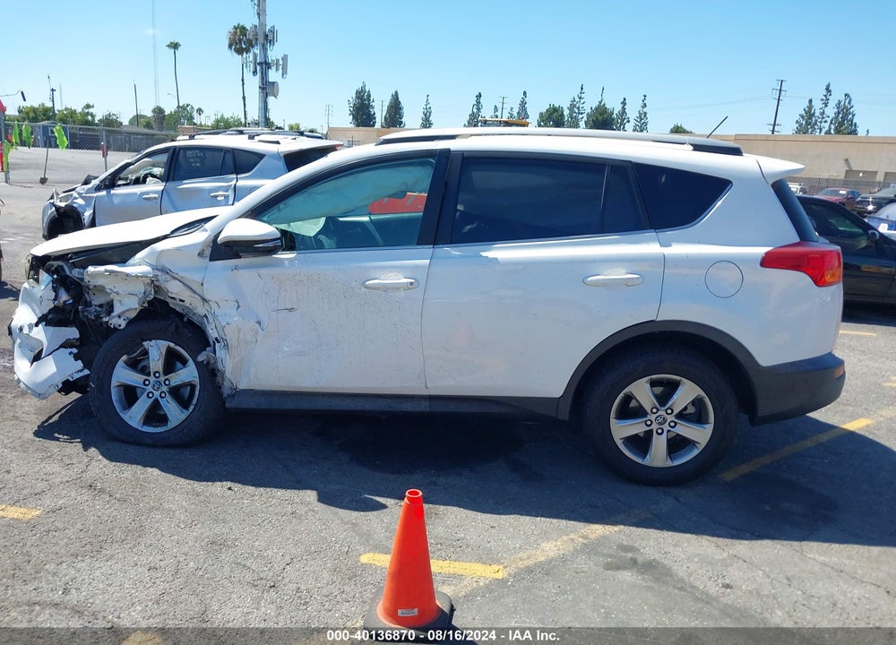 2015 TOYOTA RAV4 XLE VIN: 2T3WFREVXFW164426