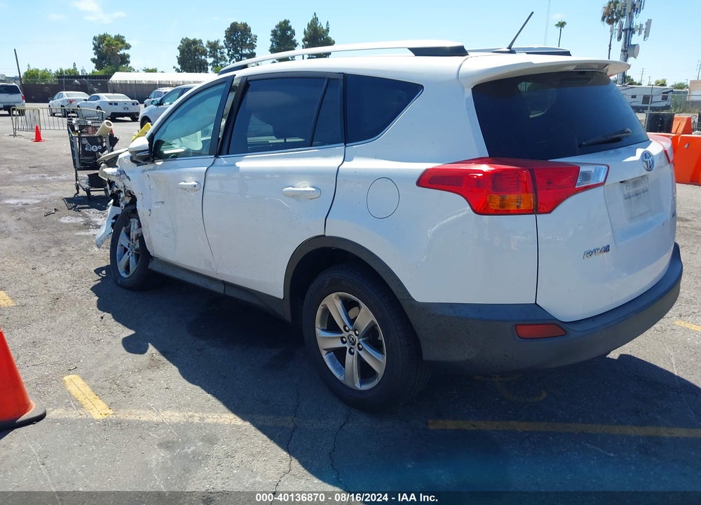 2015 TOYOTA RAV4 XLE VIN: 2T3WFREVXFW164426