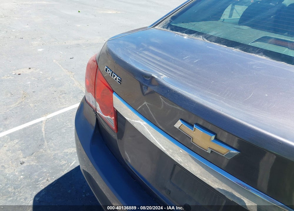 2011 CHEVROLET CRUZE LS VIN: 1G1PC5SH5B7103388