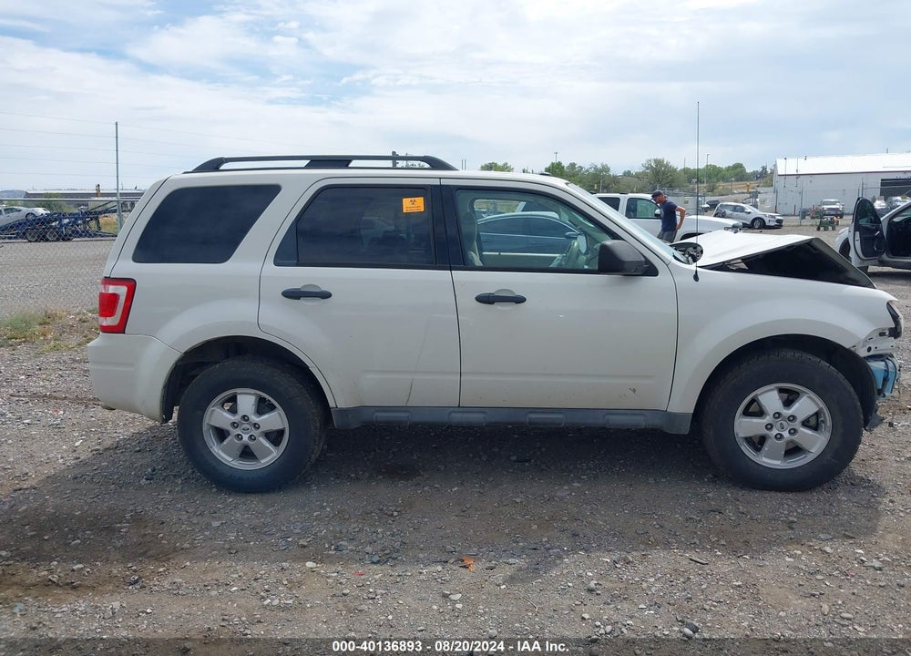 2009 FORD ESCAPE XLT VIN: 1FMCU93G59KD02119