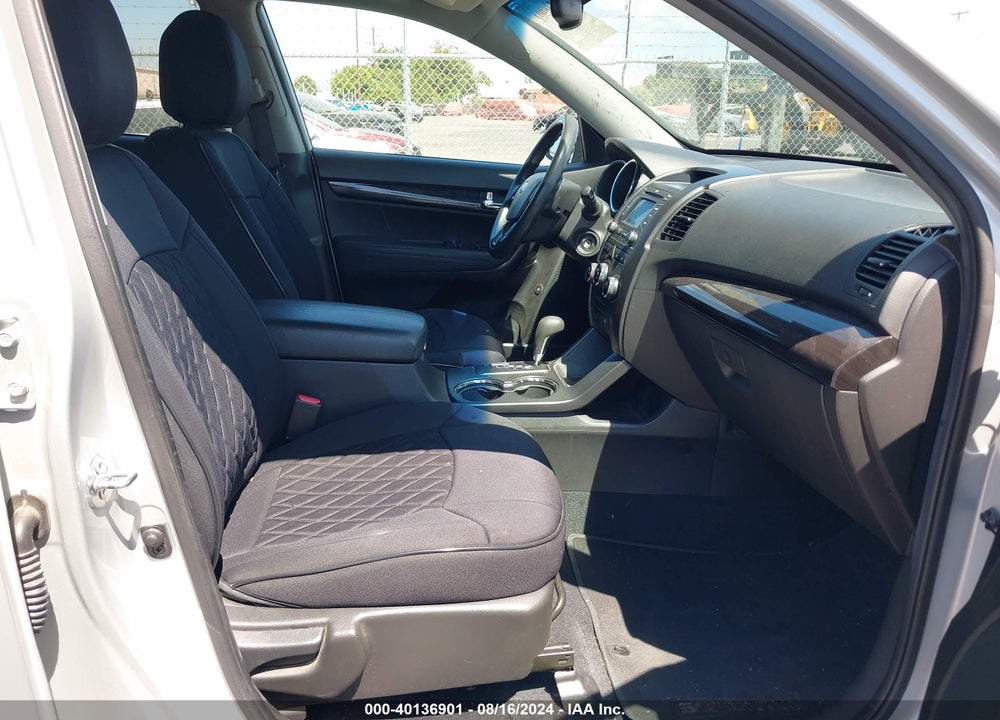 2013 KIA SORENTO LX V6 VIN: 5XYKT4A24DG316346